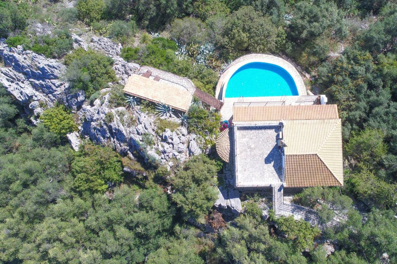 House On The Rocks Villa Katavolos ภายนอก รูปภาพ