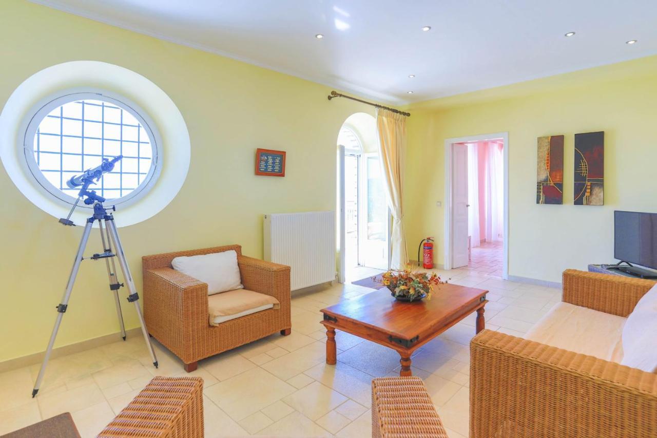 House On The Rocks Villa Katavolos ภายนอก รูปภาพ